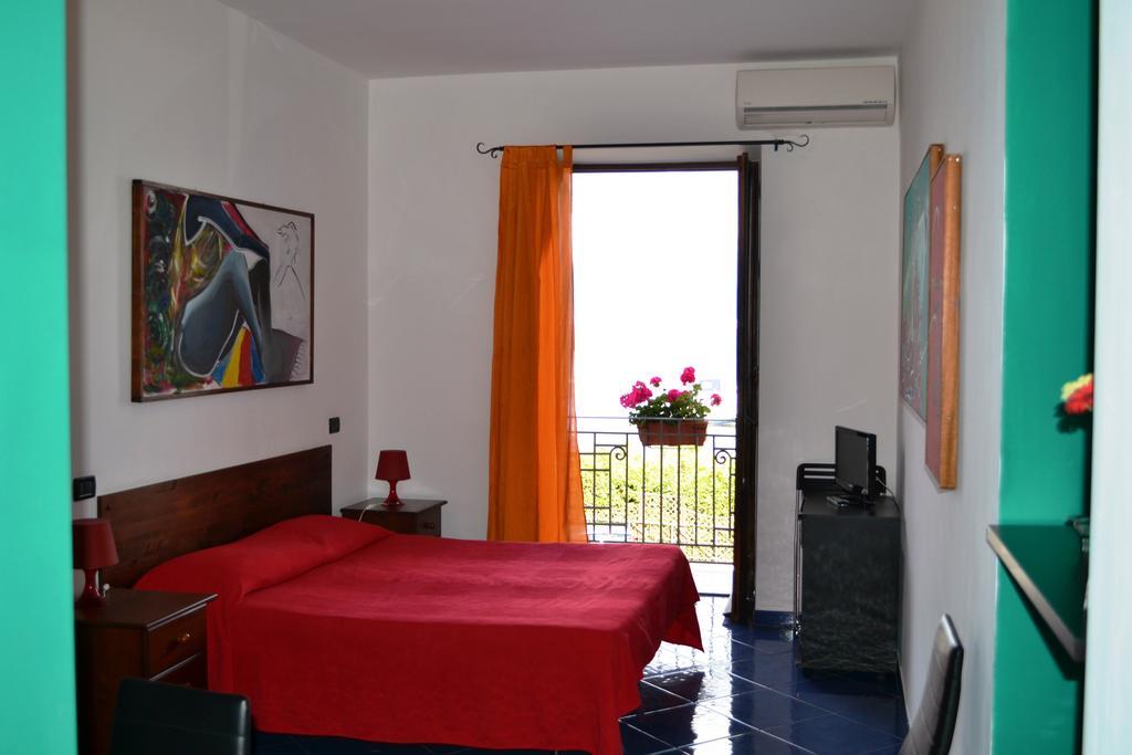 Hotel Bed& Breakfast Maredomus Milazzo Exterior foto